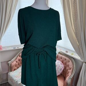 Women’s Drawstring Waist Knit Shorts - Dark Green